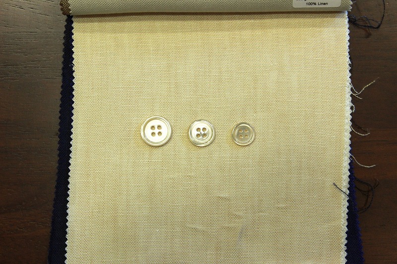 リネンのサファリジャケット ハンドホールがアクセントです！